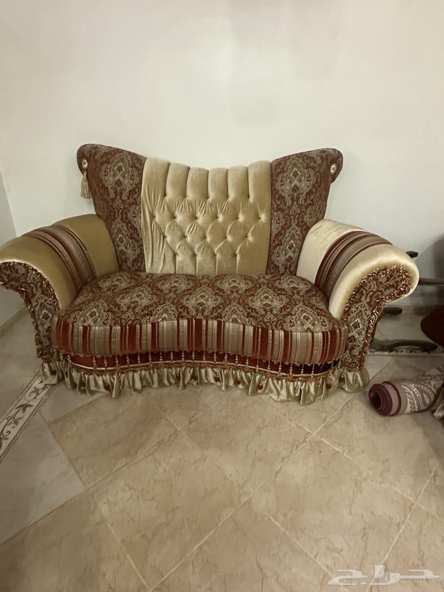 كنب نضيف الحد 1500ريال خشب اصلي قابل للتفاوض64420431739905111