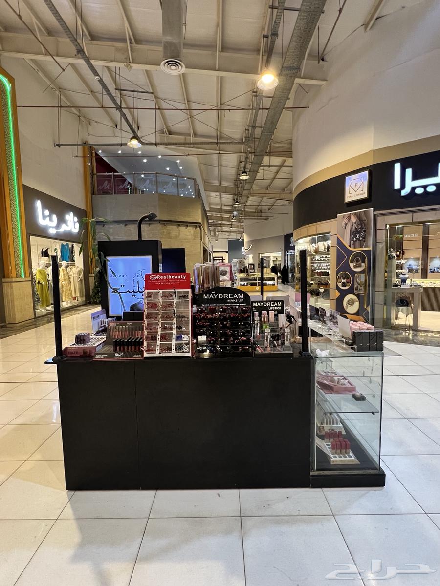 Makeup, Accessories, Perfumes, Oud, and Incense Kiosk for Sale64425892224257113
