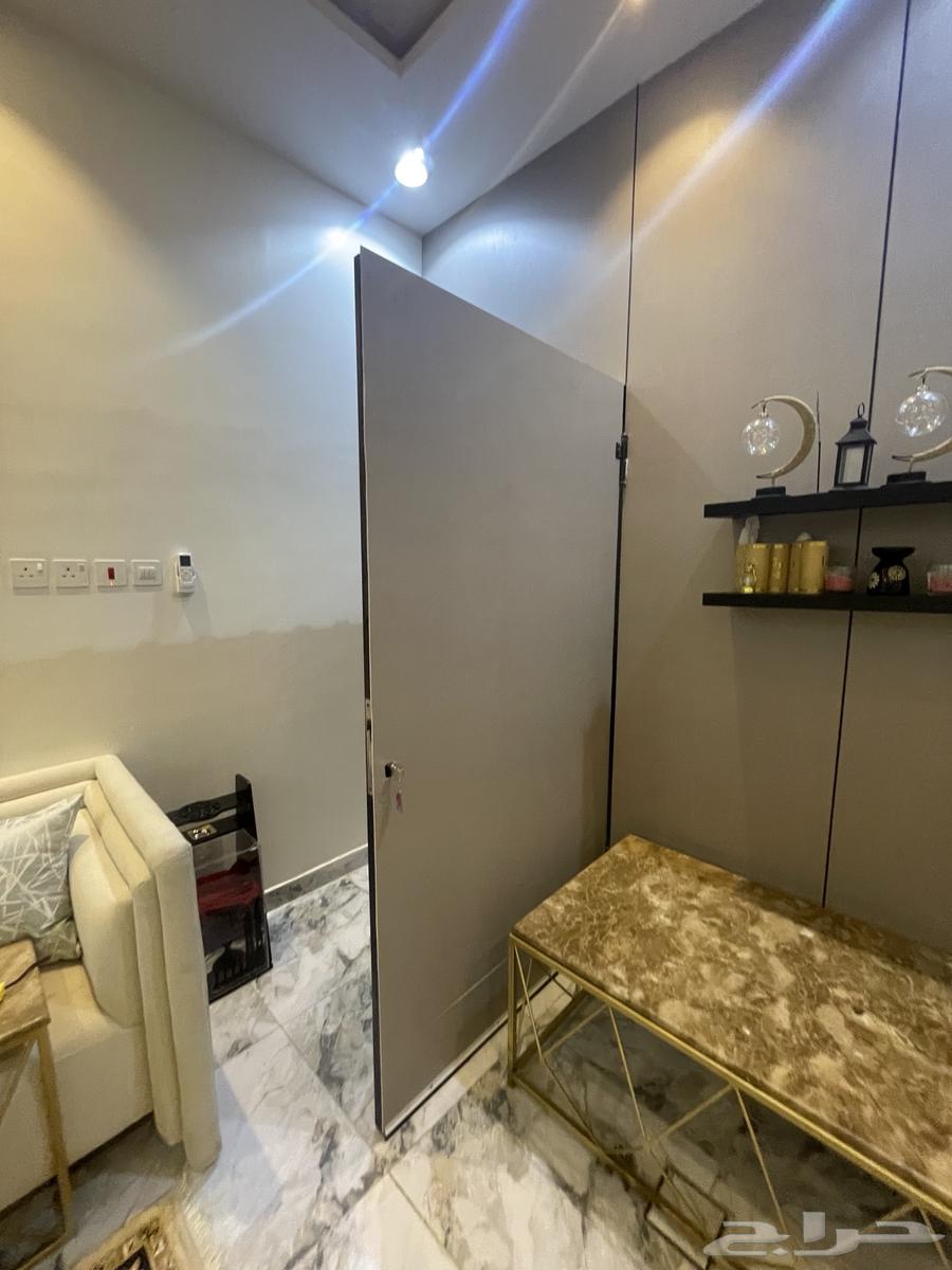 للبيع باب حديد جديدي مع مفاتيح64424923158402111