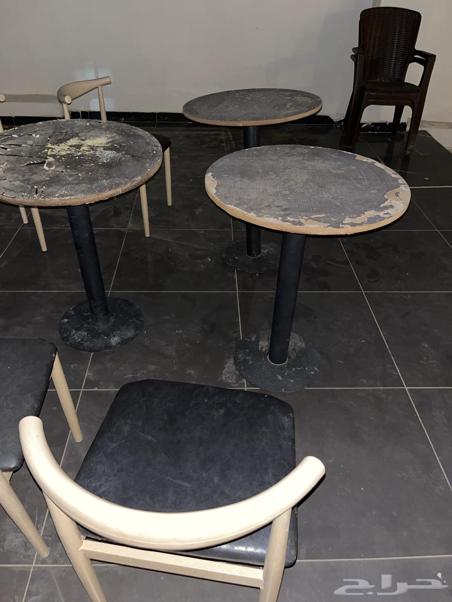 Chairs and tables64420027415810112