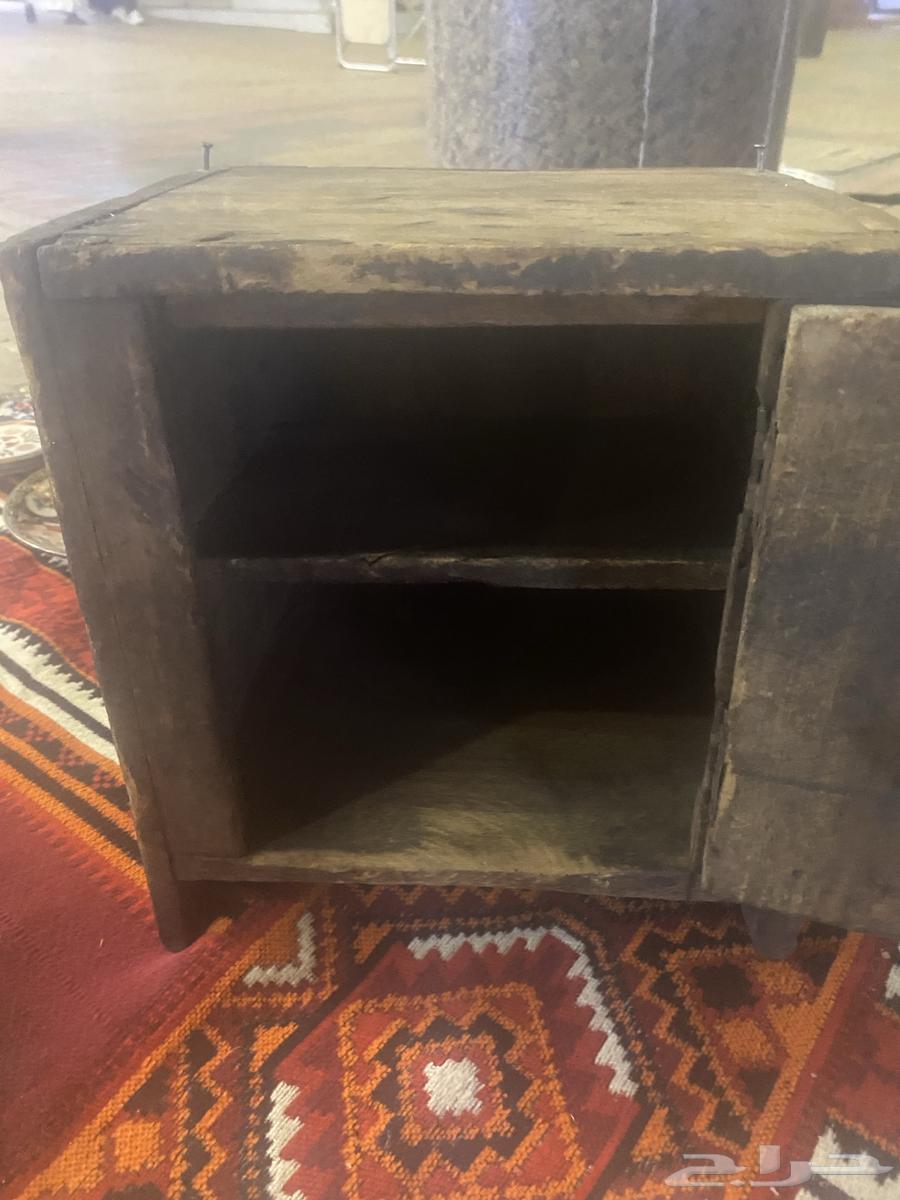 صندوق خشبي نجدي اصل نادر للمعاميل والفناجيل واغراض القهوة64425219443841111