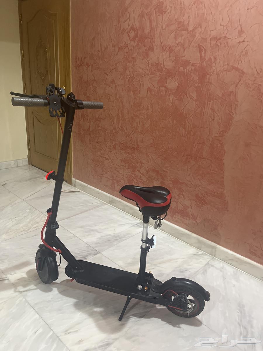 Electric scooter for sale, specifications in description, price reached 900, sale is imminent64424990554369111