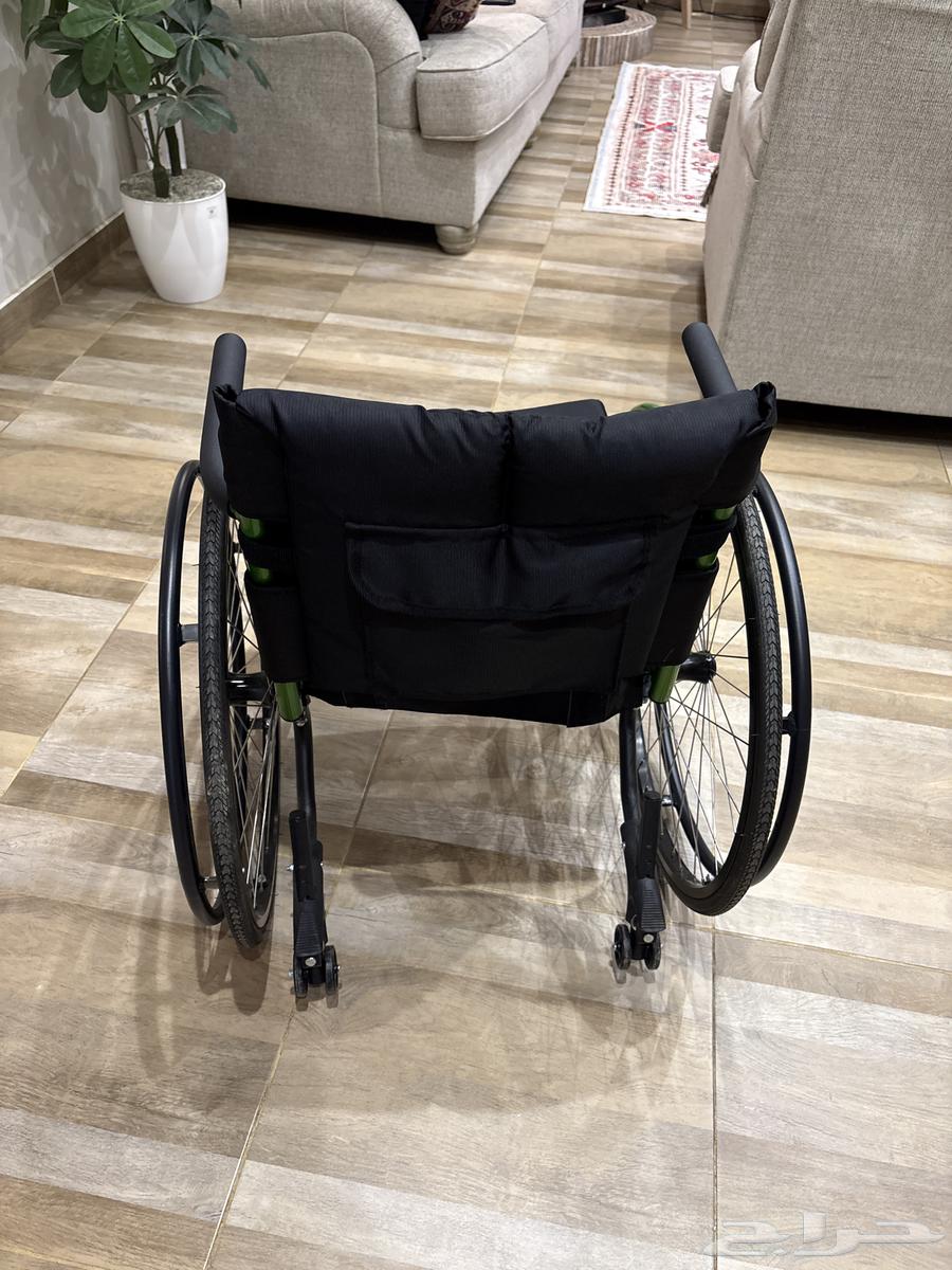 كرسي متحرك لذوي الاحتياجات64422530646274112