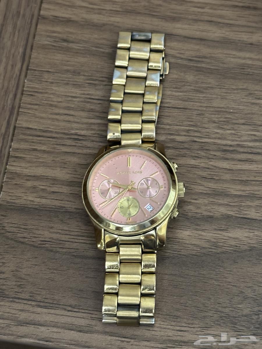 ساعة من ماركة Michael Kors64423502515969114