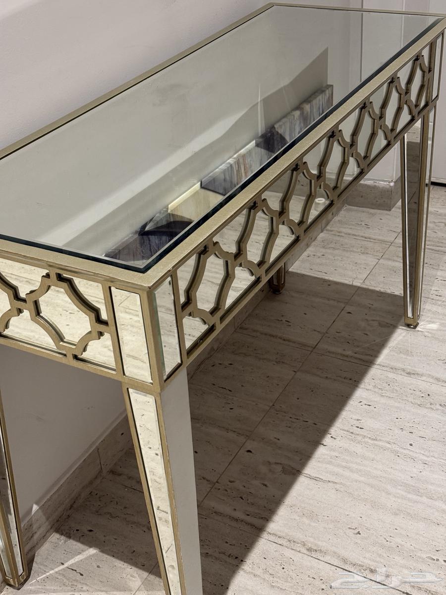 كونسول شبه جديدمن هوم سنتر64423166765570110