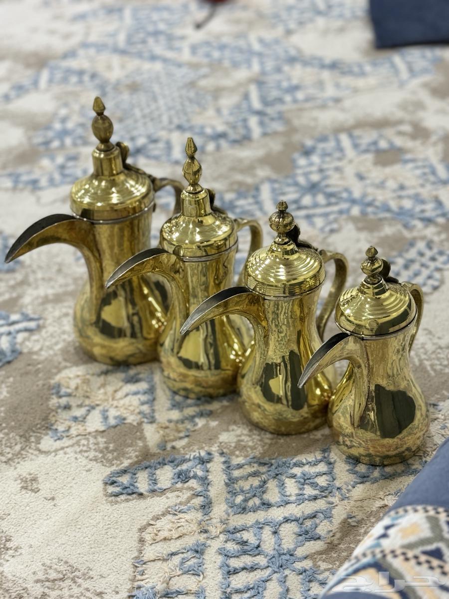 Dallal Tahir Khatib and Omar Al-Baqi Sealed64425259817602111