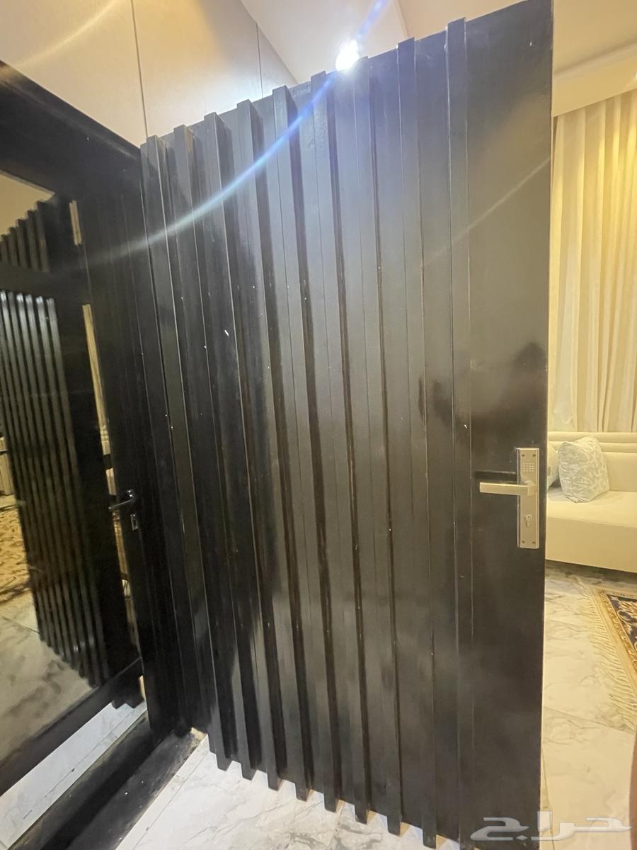 للبيع باب حديد جديدي مع مفاتيح64424923158402110