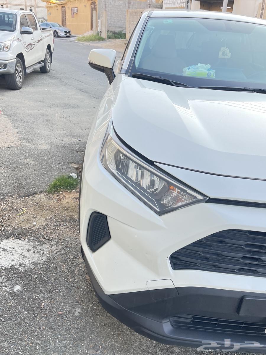 Toyota RAV4 2021 Double White Saudi Local Tune-up, 180,000 km Driven64580431060995111