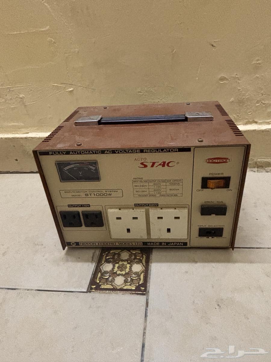 Set of appliances and sink with mirror and mattresses for sale64423784198403110