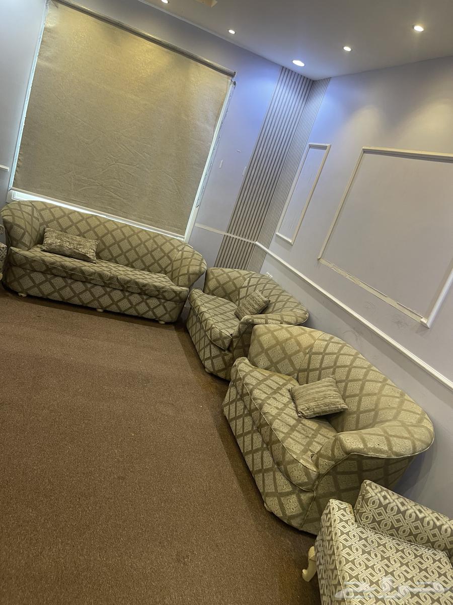 كنب عدد 7 قطع بحاله جيده للبيع64422218903171110