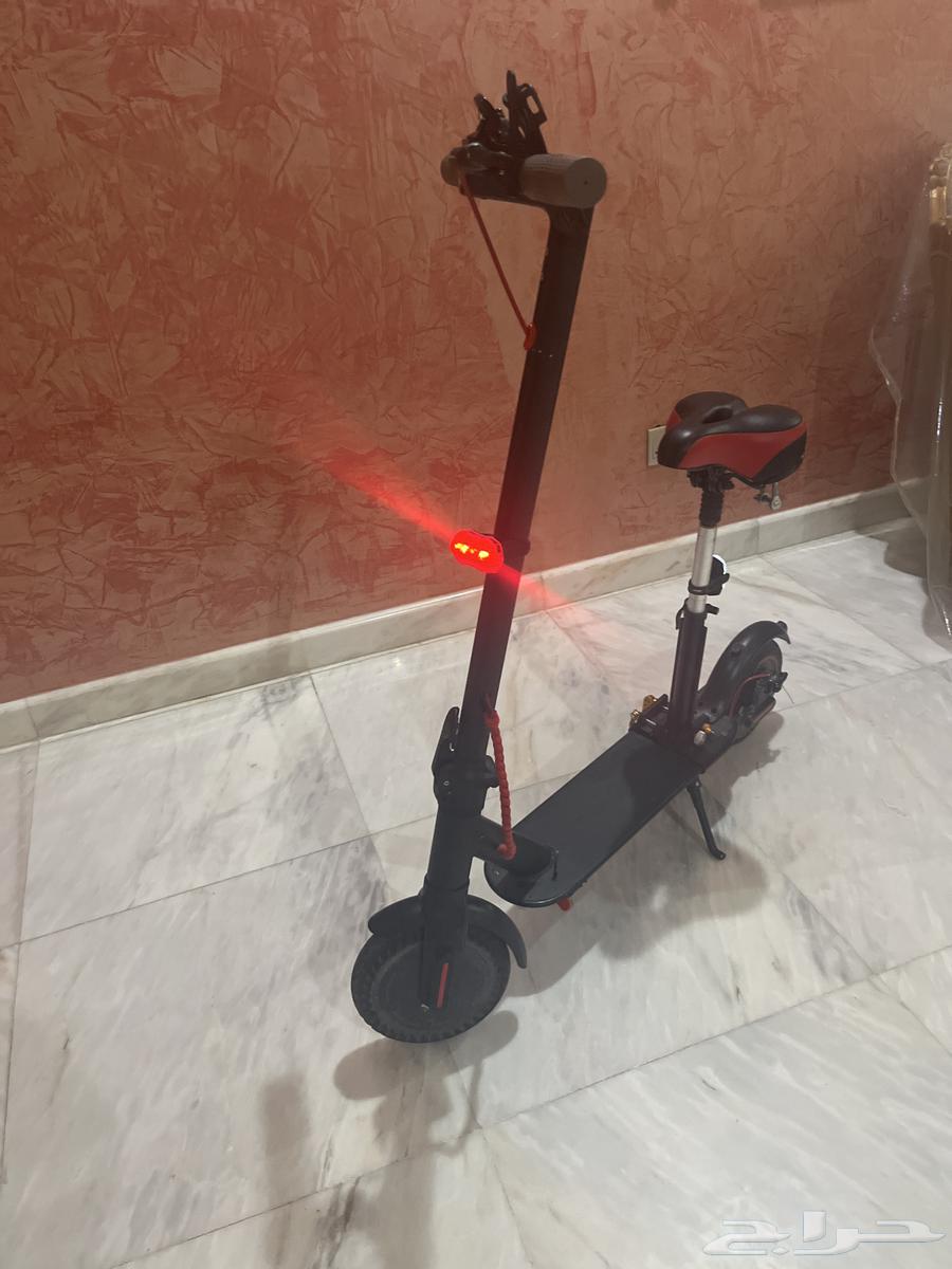 Electric scooter for sale, specifications in description, price reached 900, sale is imminent64424990554369110