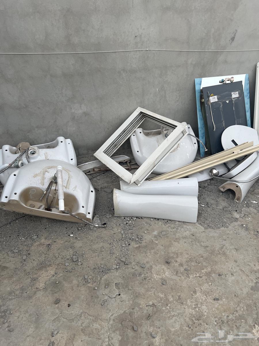 For sale as shown in the pictures with a large table and four service tables64424185958657113