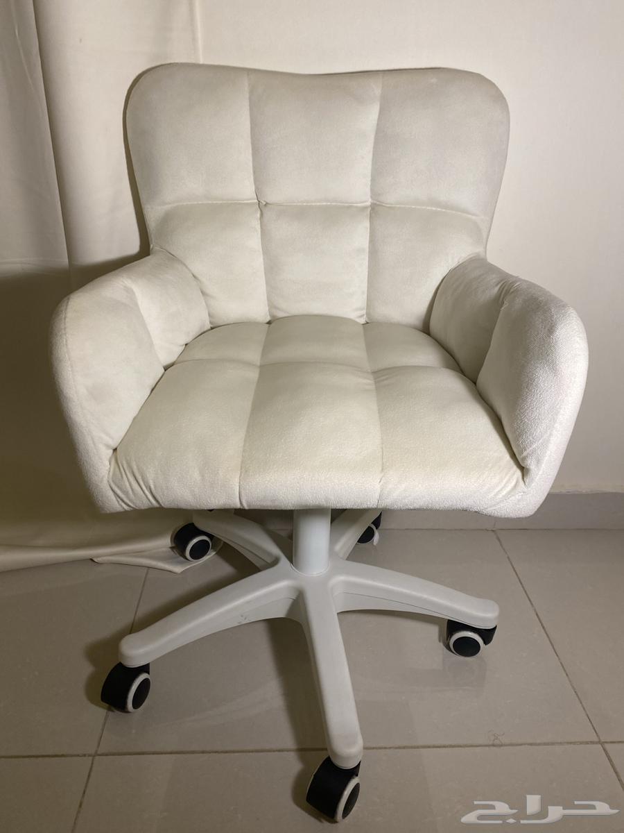 كرسي مكتبي بتصميم أنيق64424950292993111