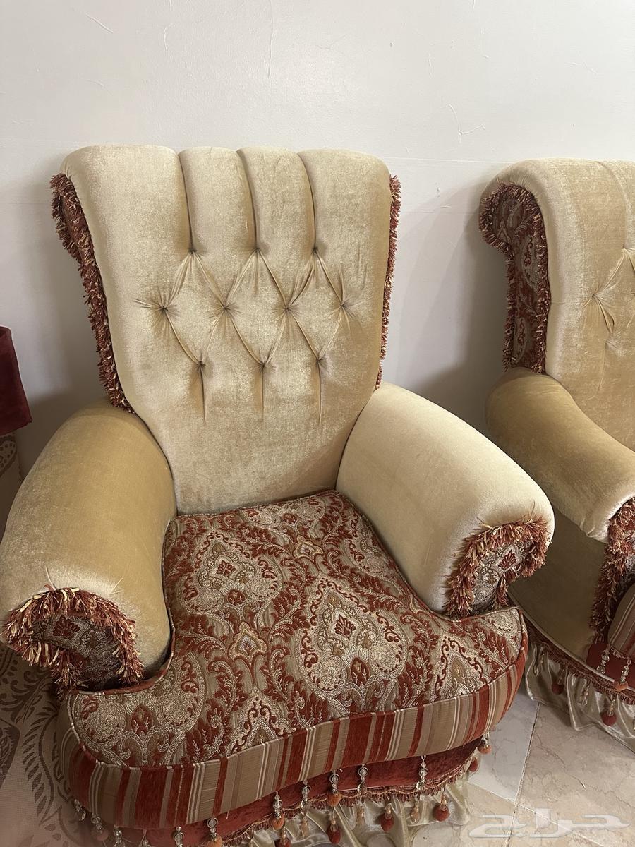 كنب نضيف الحد 1500ريال خشب اصلي قابل للتفاوض64420431739905112