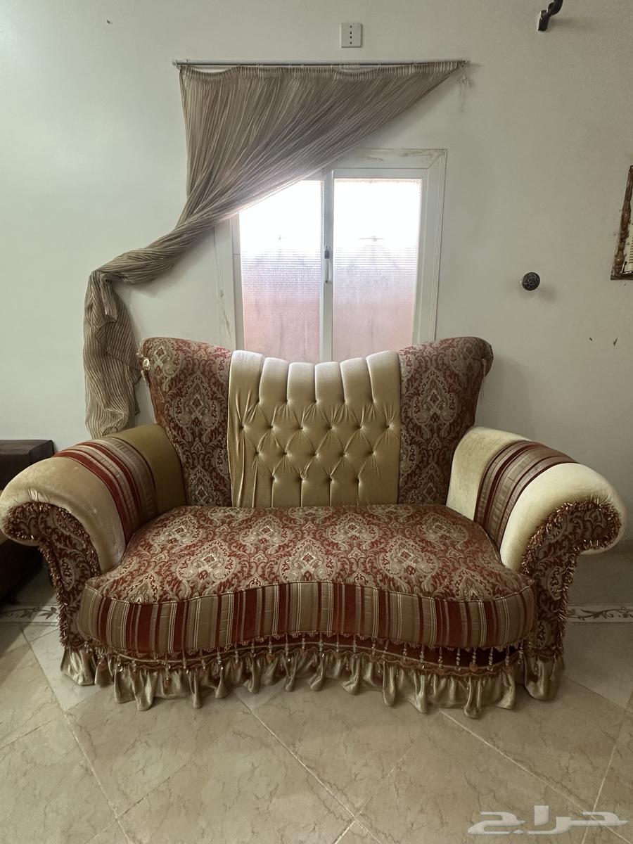 كنب نضيف الحد 1500ريال خشب اصلي قابل للتفاوض64420431739905110