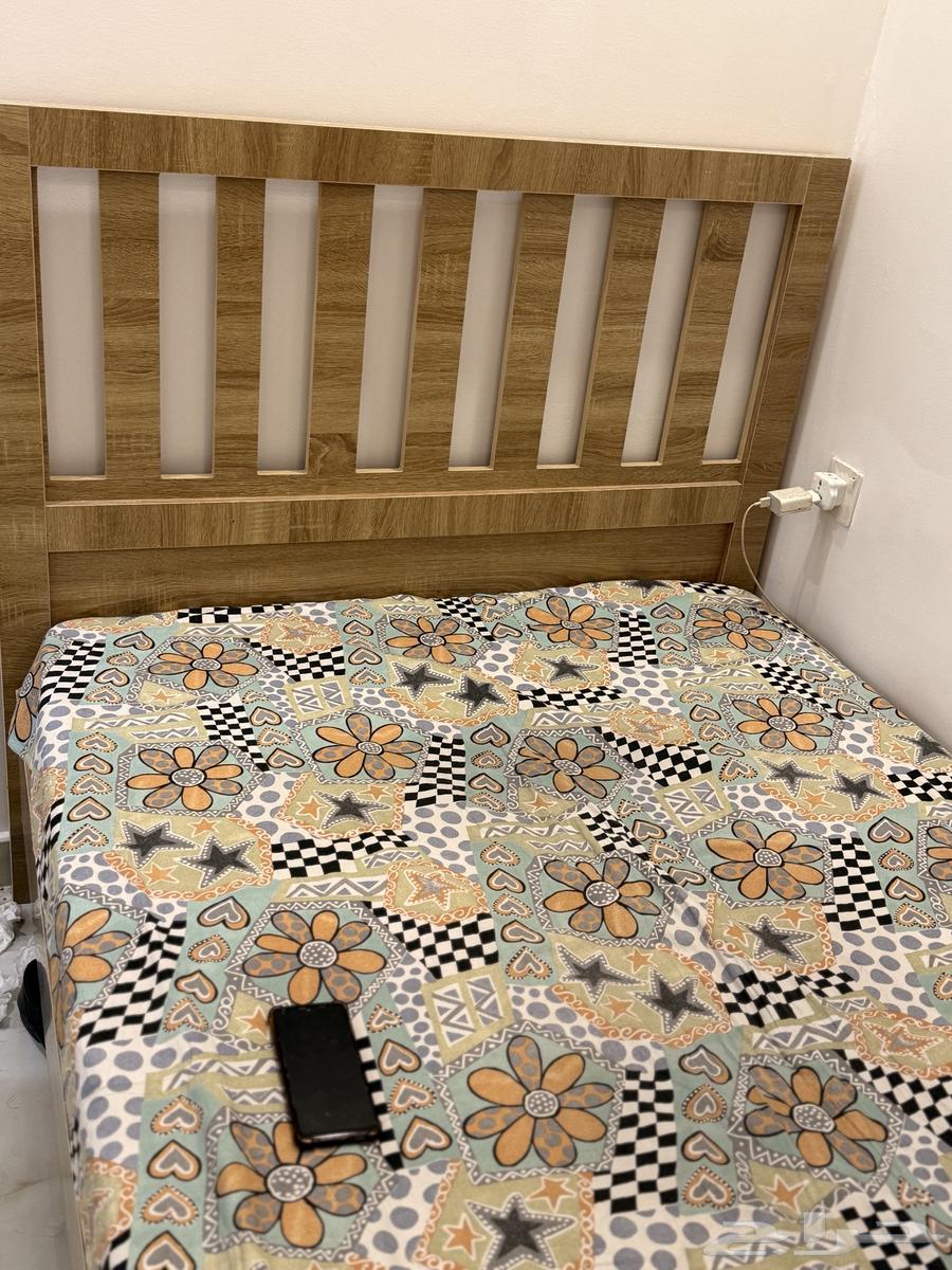 سرير بحجم توأمين وخزانة ملابس بثلاثة أبواب64422164413570110