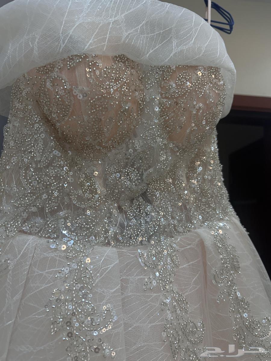 فستان ملكه لبس مرا وحده نظيف مغسل ومكوي خالي من العيوب64423292427778110