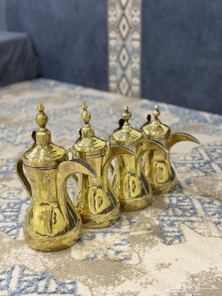 Dallal Tahir Khatib and Omar Al-Baqi Sealed64425259817602110