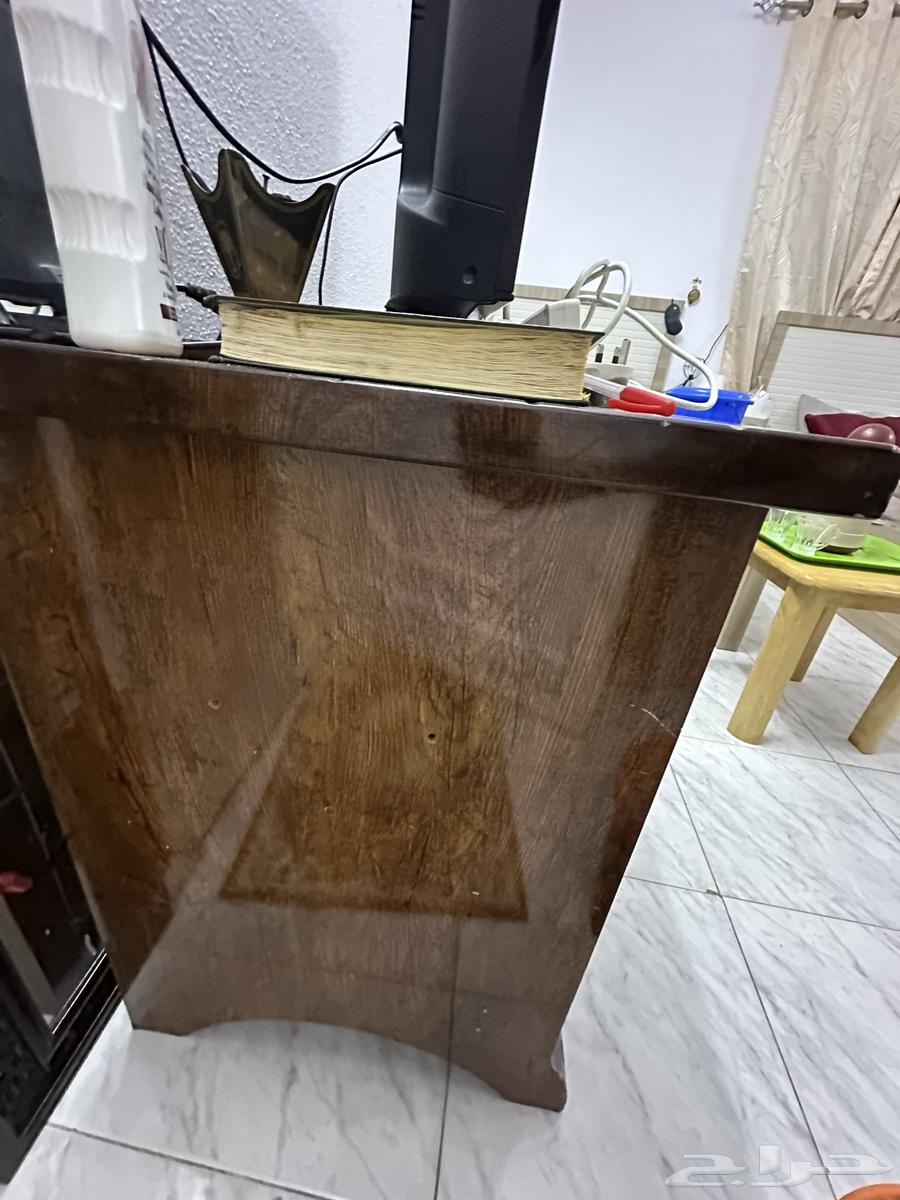 طاولة تلفيزون خشبية كلاسيكية64426510244995110