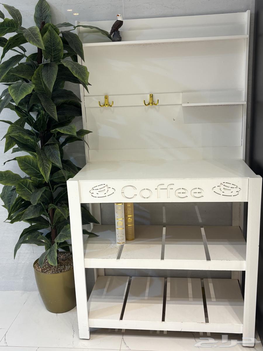 طاولة قهوه مع نبته زينه64423435484035110