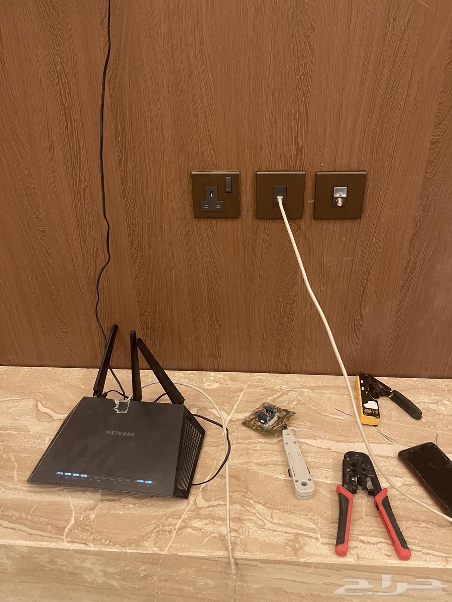 فني إنترنت وشبكات64142606816258113
