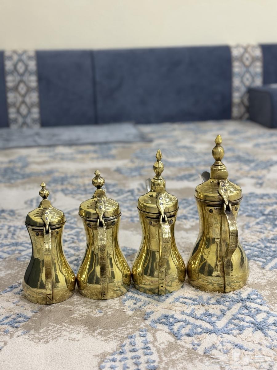 Dallal Tahir Khatib and Omar Al-Baqi Sealed64425259817602114