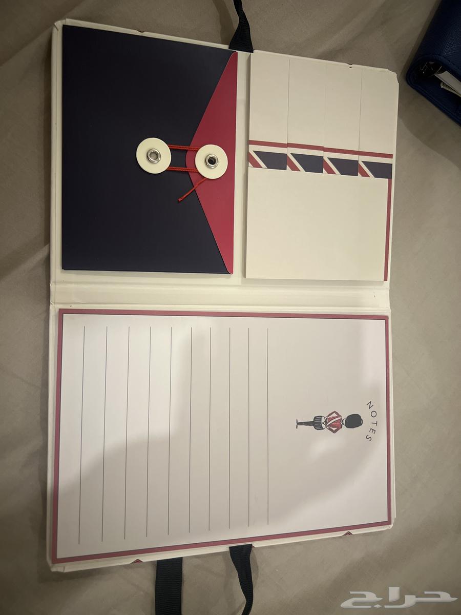 دفترين مشتريهم من هارودز لندن64425972881282113