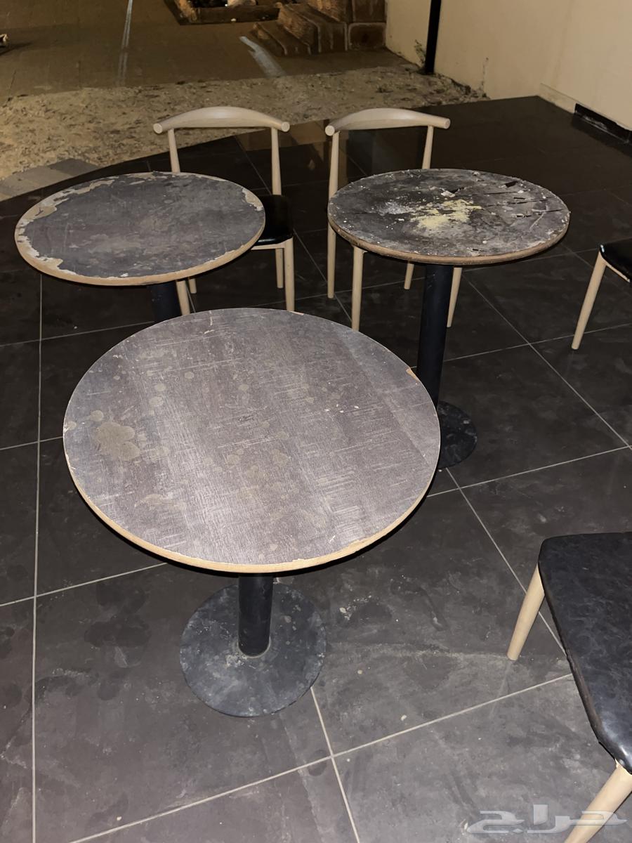 Chairs and tables64420027415810111