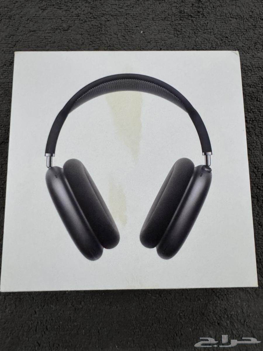 AirPods Max headphones with very clean and minimal use64421594758657114