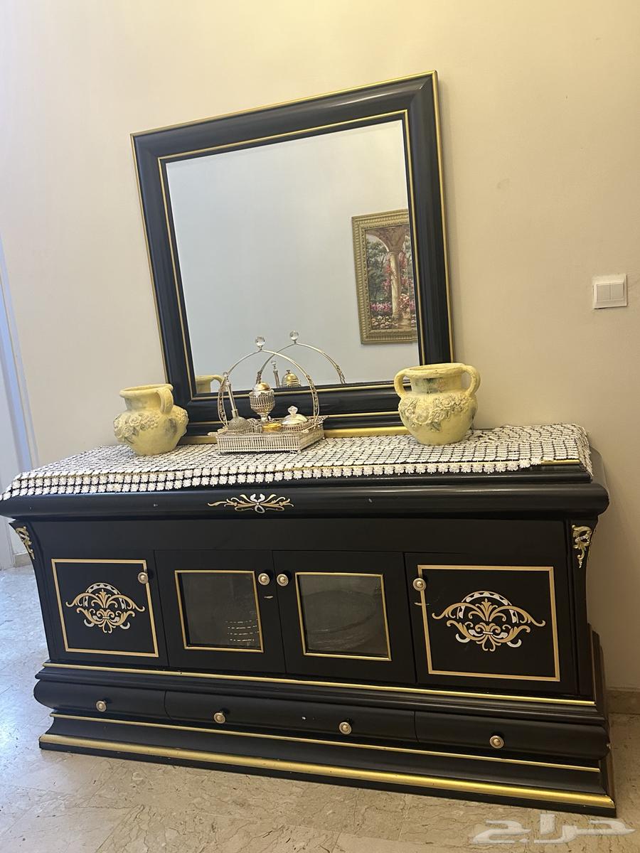 Dining table, display cabinet, and clean buffet at an excellent price64419932957954111