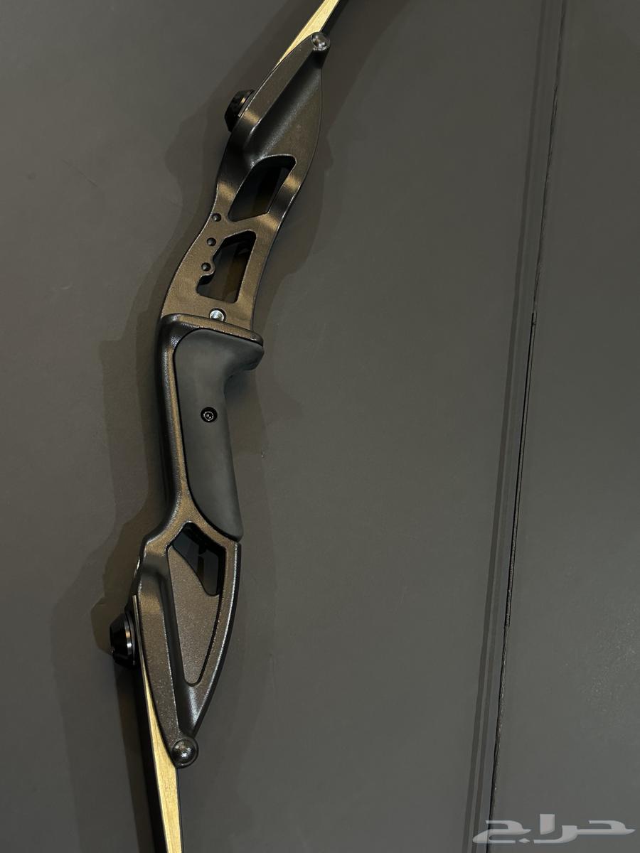 50-pound Professional Recurve Bow64424052113793112