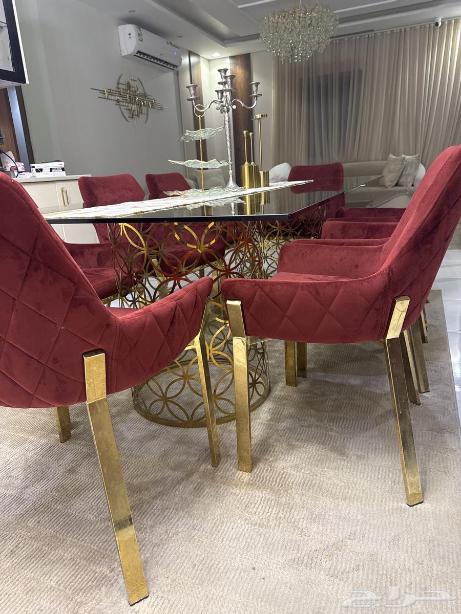 Dining table with 8 chairs, bought from Home Centre for 5000, selling for best offer64425151907201111