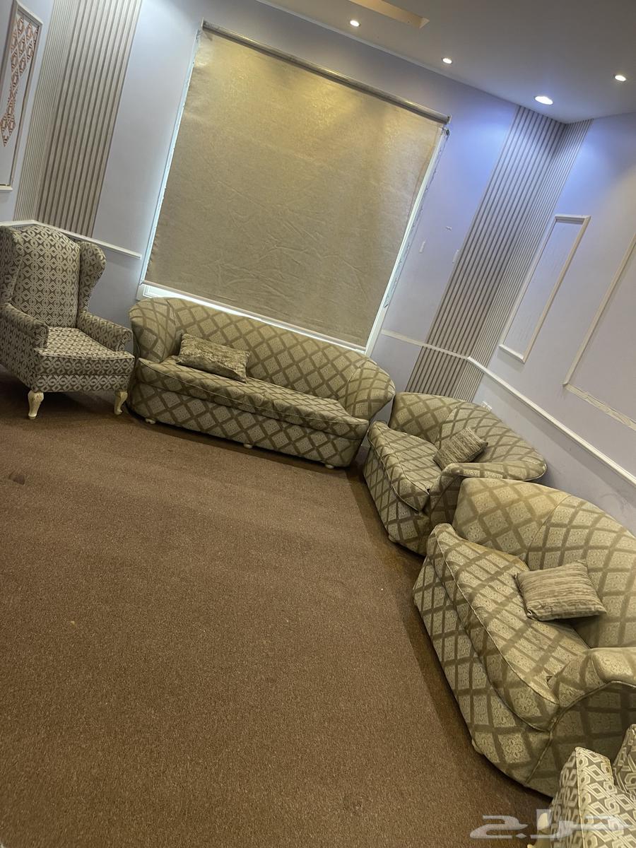 كنب عدد 7 قطع بحاله جيده للبيع64422218903171111