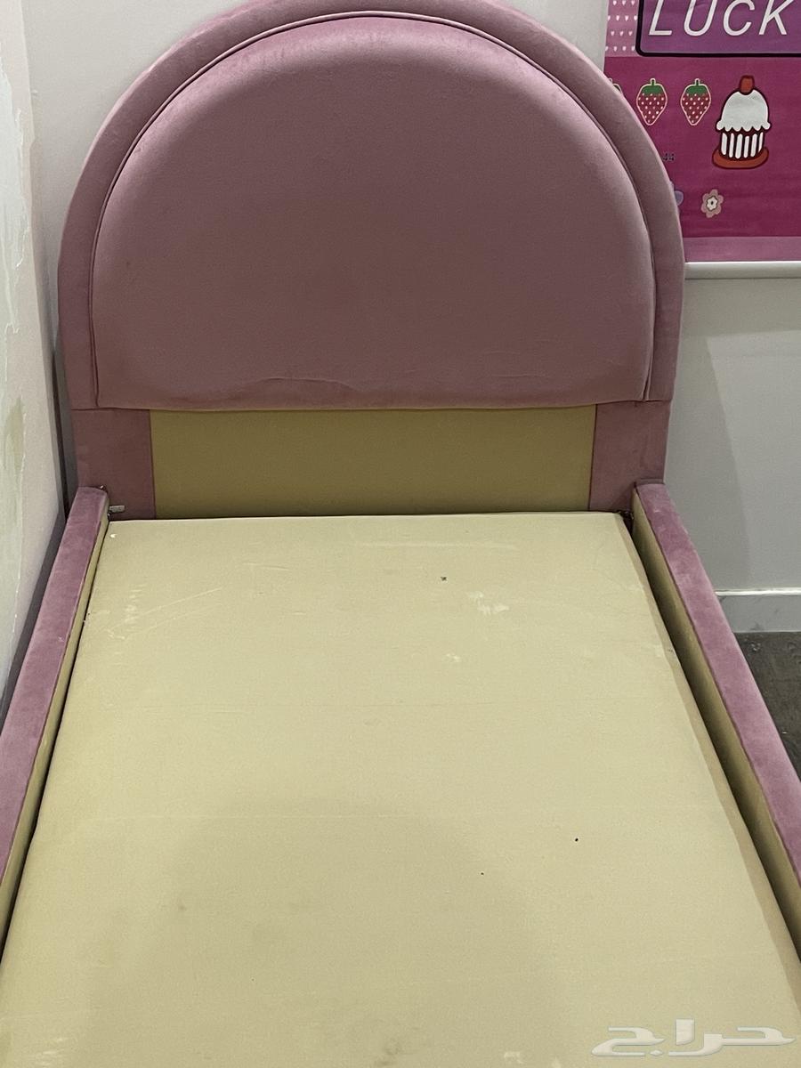 دولاب ومكتب وخلفية سرير64423556187139112