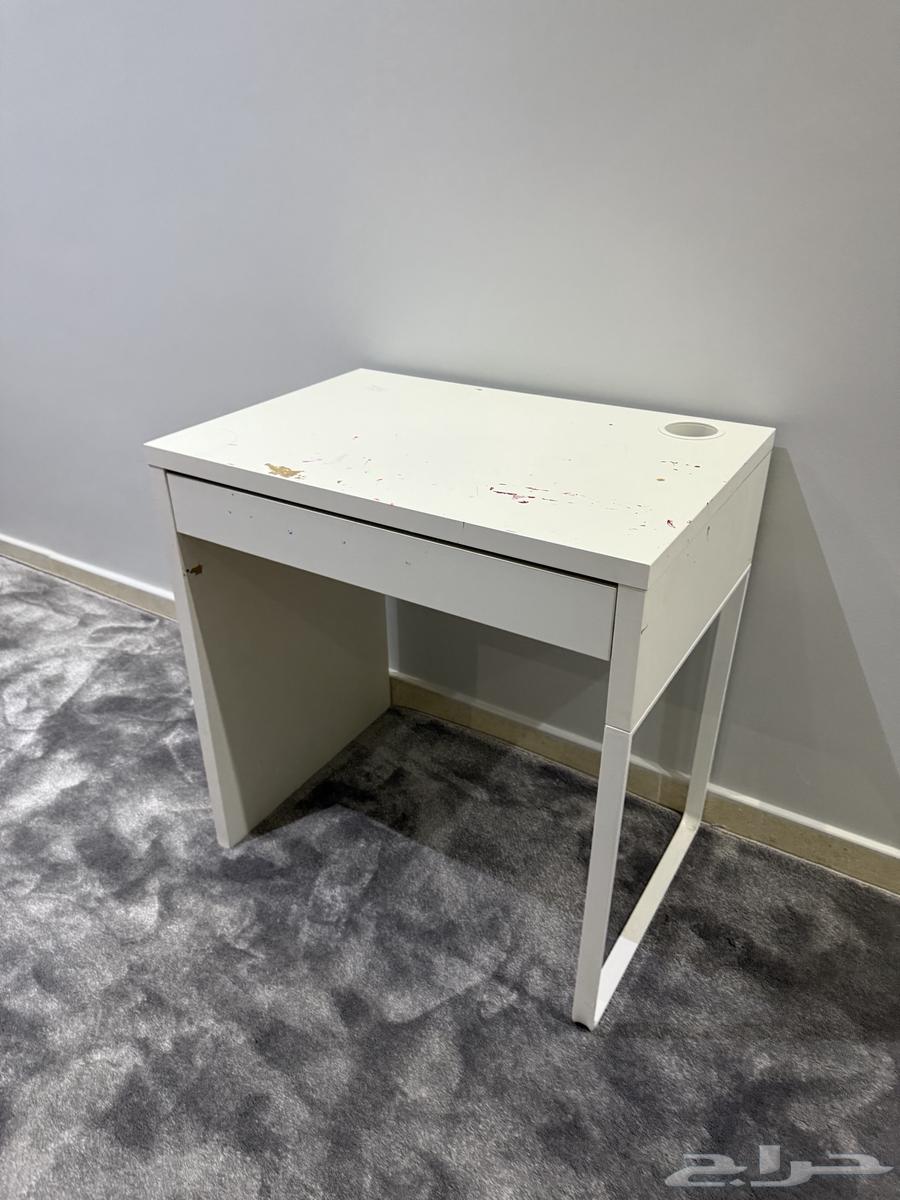 مكتب ايكيا ابيض مستخدم خالي من الكسور64423556108417110