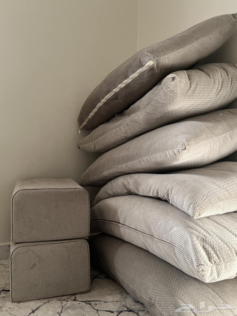 للبيع مساند64423276573697110