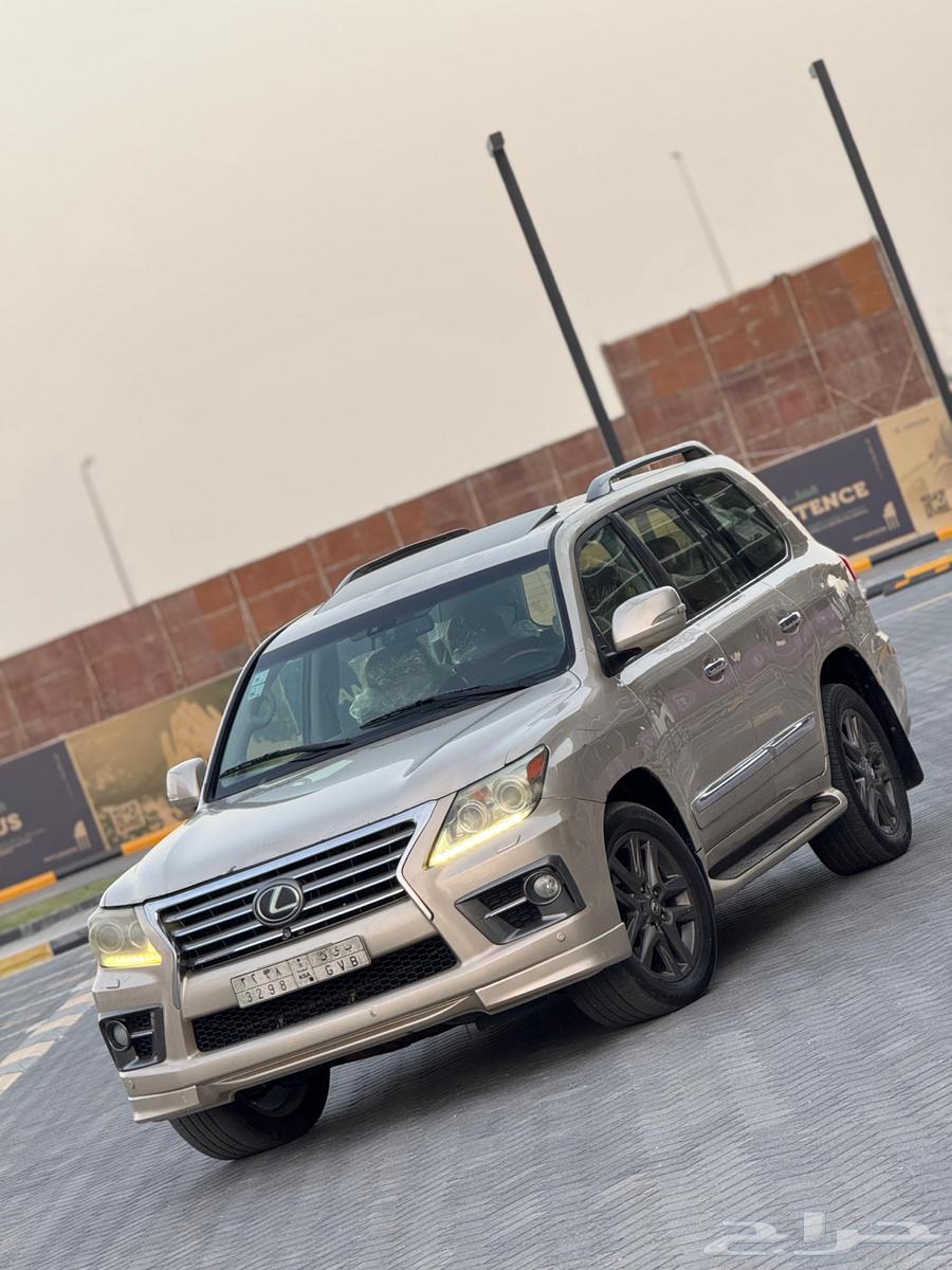 لكزس 570 - ذهبي - 2012. - 95 ألف ريال64585905978753111