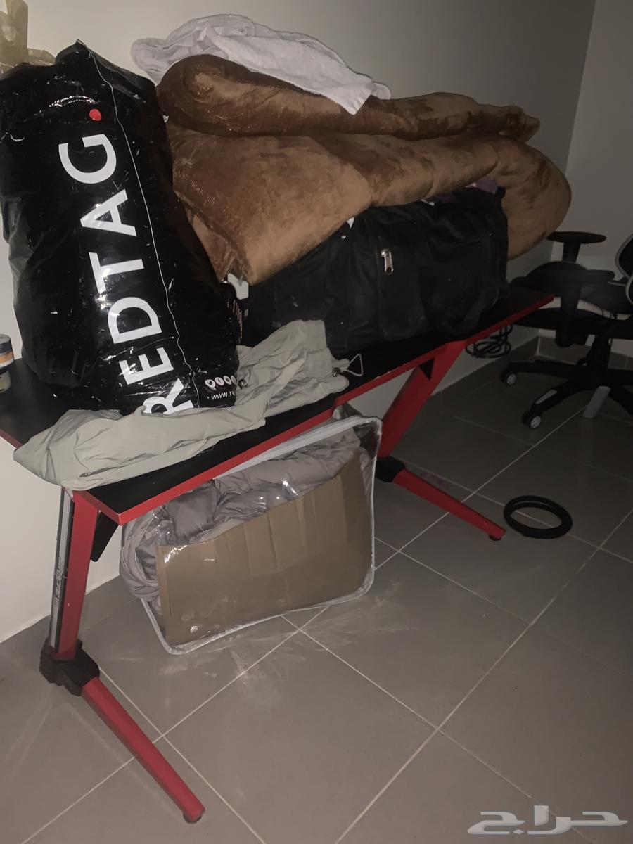 طاوله جديده تنفع لكلشي سوني بي سي وحجمها مناسب64423998020611110