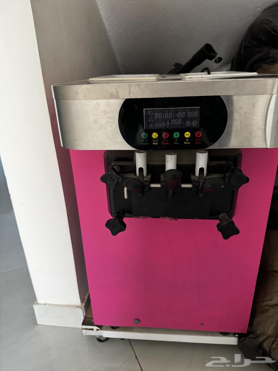 Ice cream machine64421269480578110