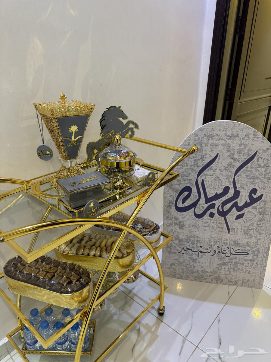 عربة ضيافه أستيل ذهبي جديده64424334161155110