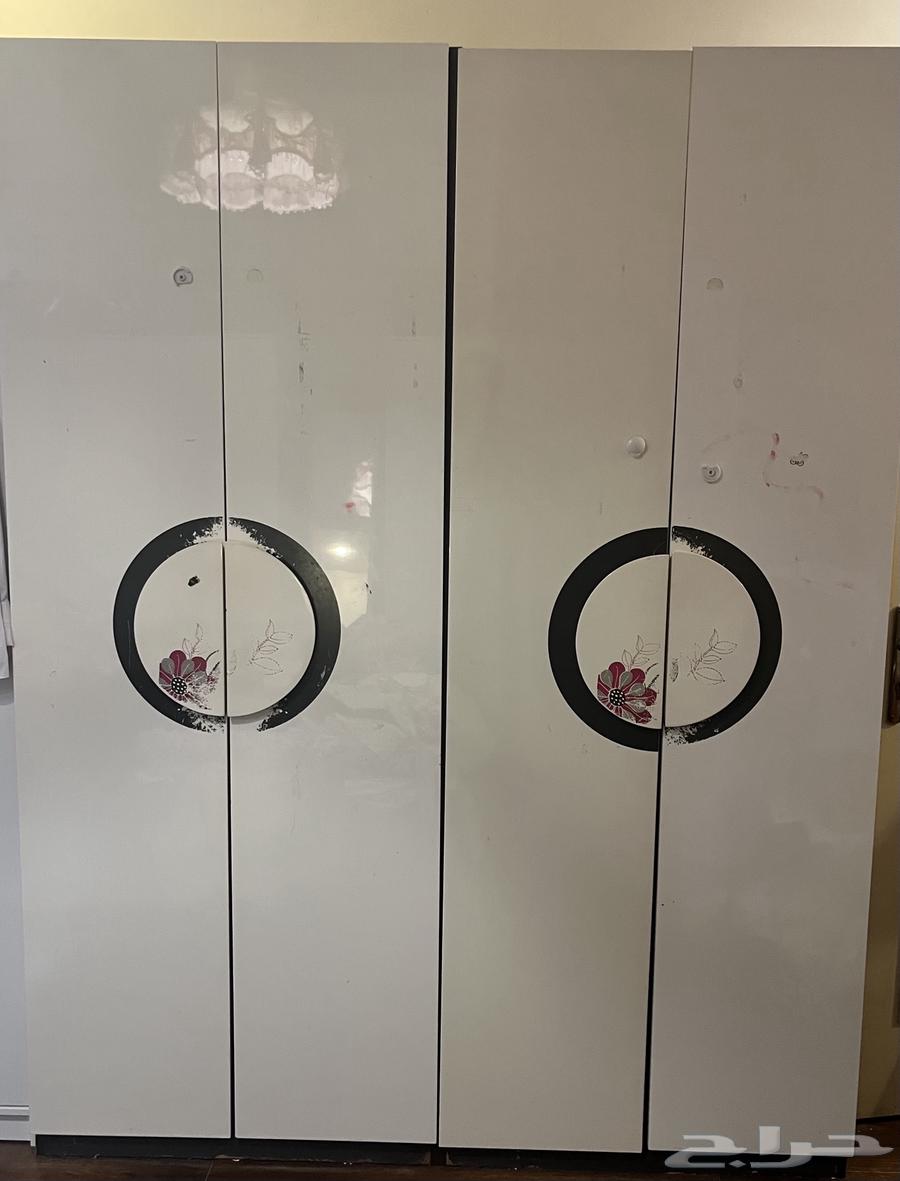 دولابين مستخدمه من هوم سنترطول الواحد 210سم والعرض 160سم64424734594947111