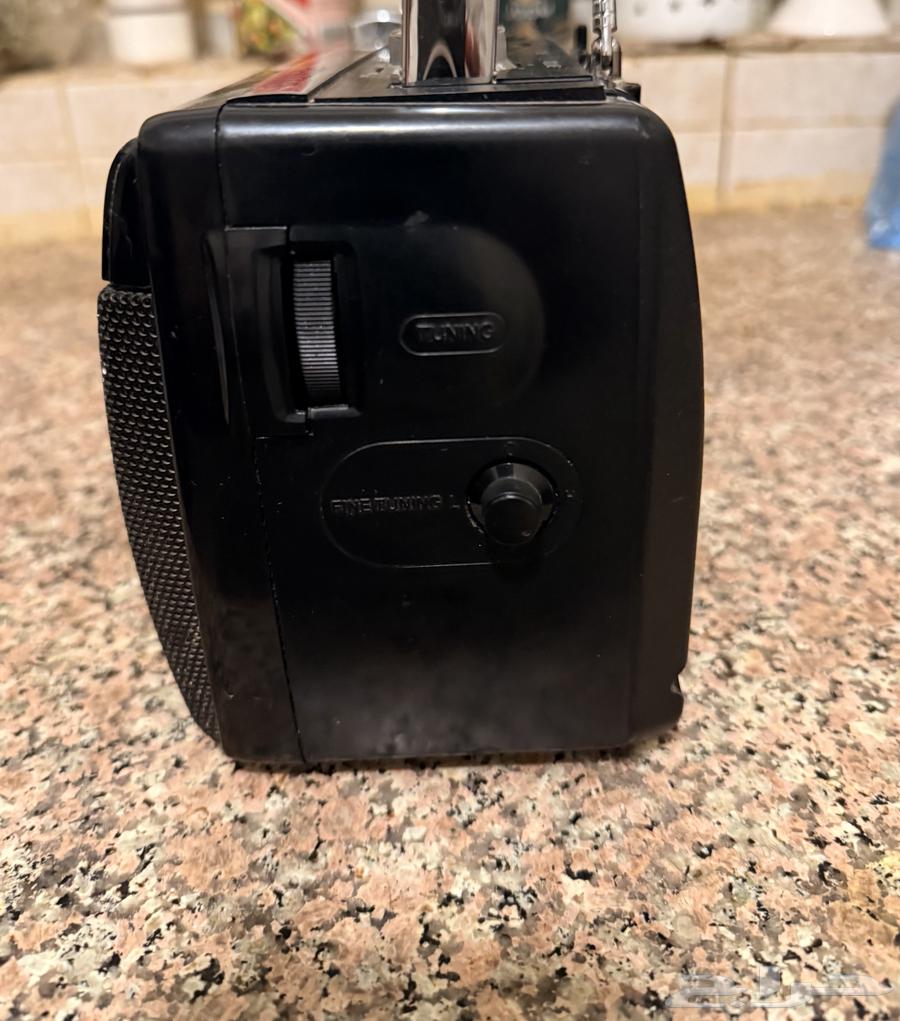 Radio and Cassette Player64424489059329113