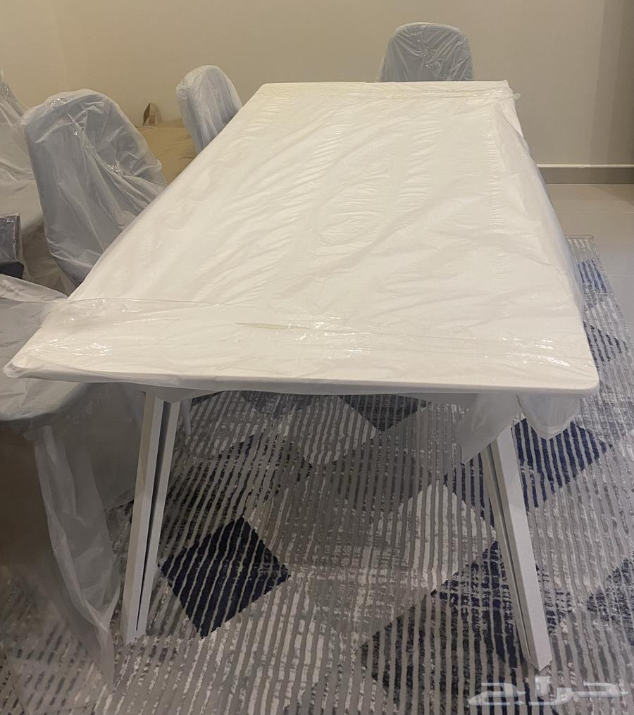 Dining table64420566712322111