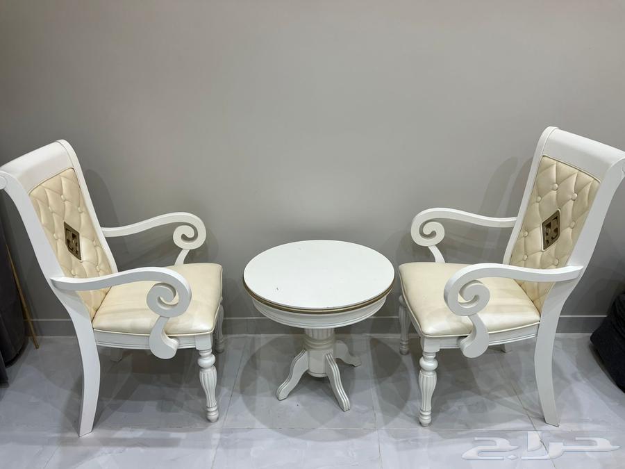 Large table with 2 chairs and a foam chair64423676595841112