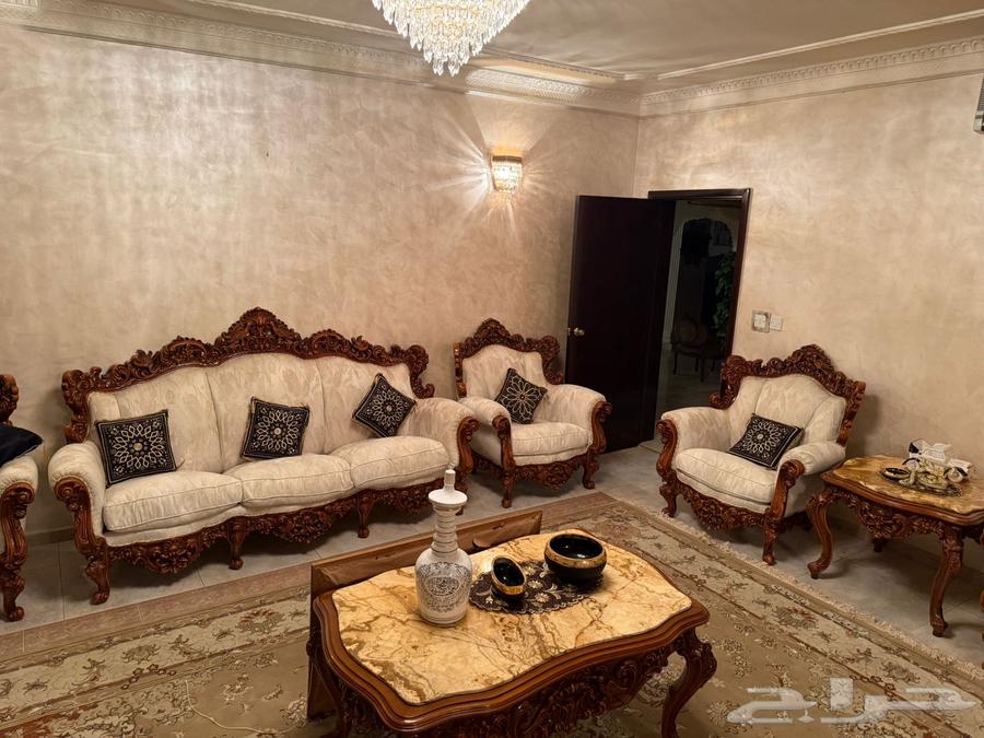 ثلاثه طقوم كنب للبيع64426348921218110