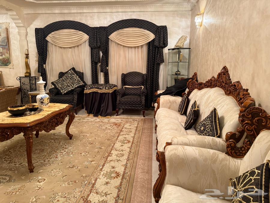 ثلاثه طقوم كنب للبيع64426348921218111