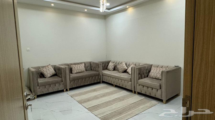 كنب نوعين ومجلس ارضي64424563960707111