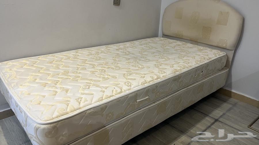 سرير نفر استعماله سنه64420283231105111