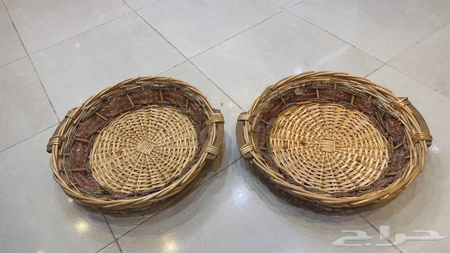 Wicker baskets and small wooden boxes and wooden tissue box at a good price64419265173761114