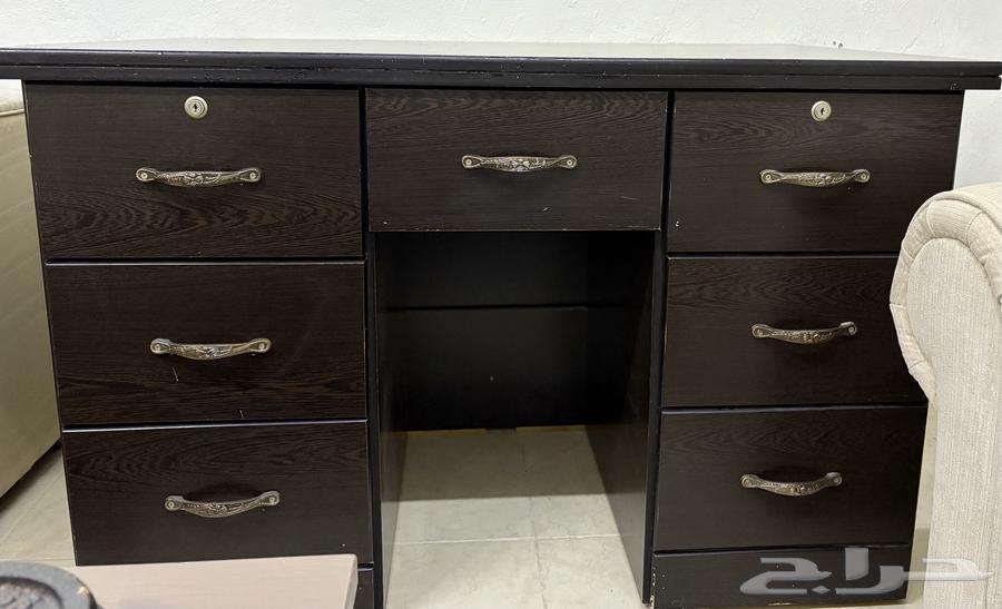 Solid wood desk, vintage lamp, sofa covers, 9-piece set with 10 cushions64423229669891110